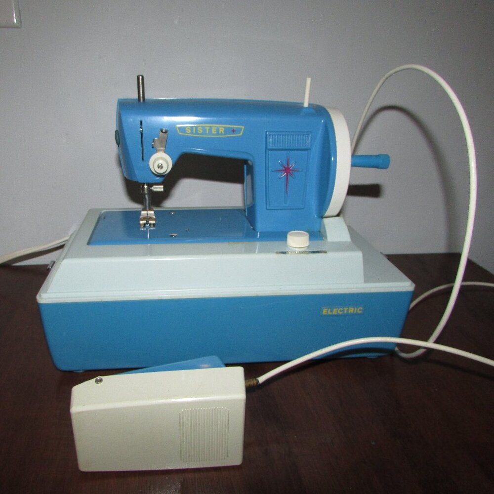 Vintage Sister Electric Kids Sewing Machine